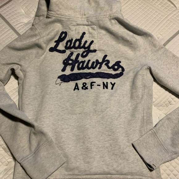 Good condition Abercrombie sweater - Picture 2 of 3